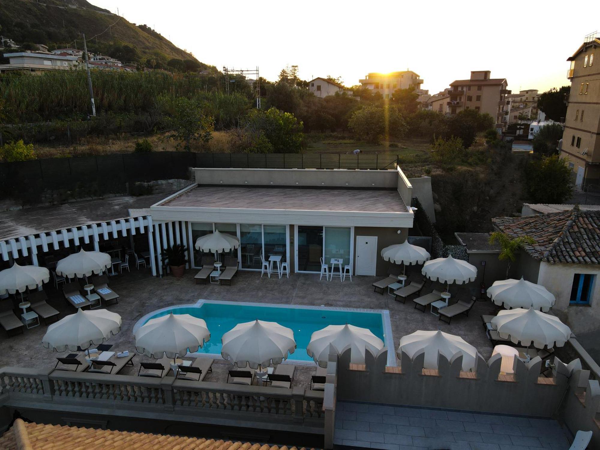 Sui Generis Tropea Luxury Rooms Exterior photo