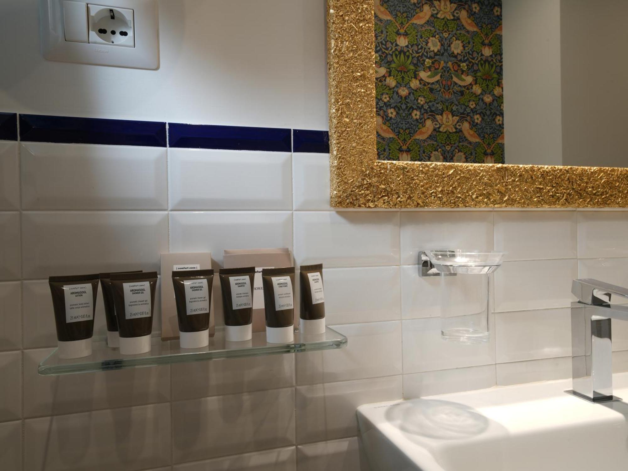 Sui Generis Tropea Luxury Rooms Exterior photo
