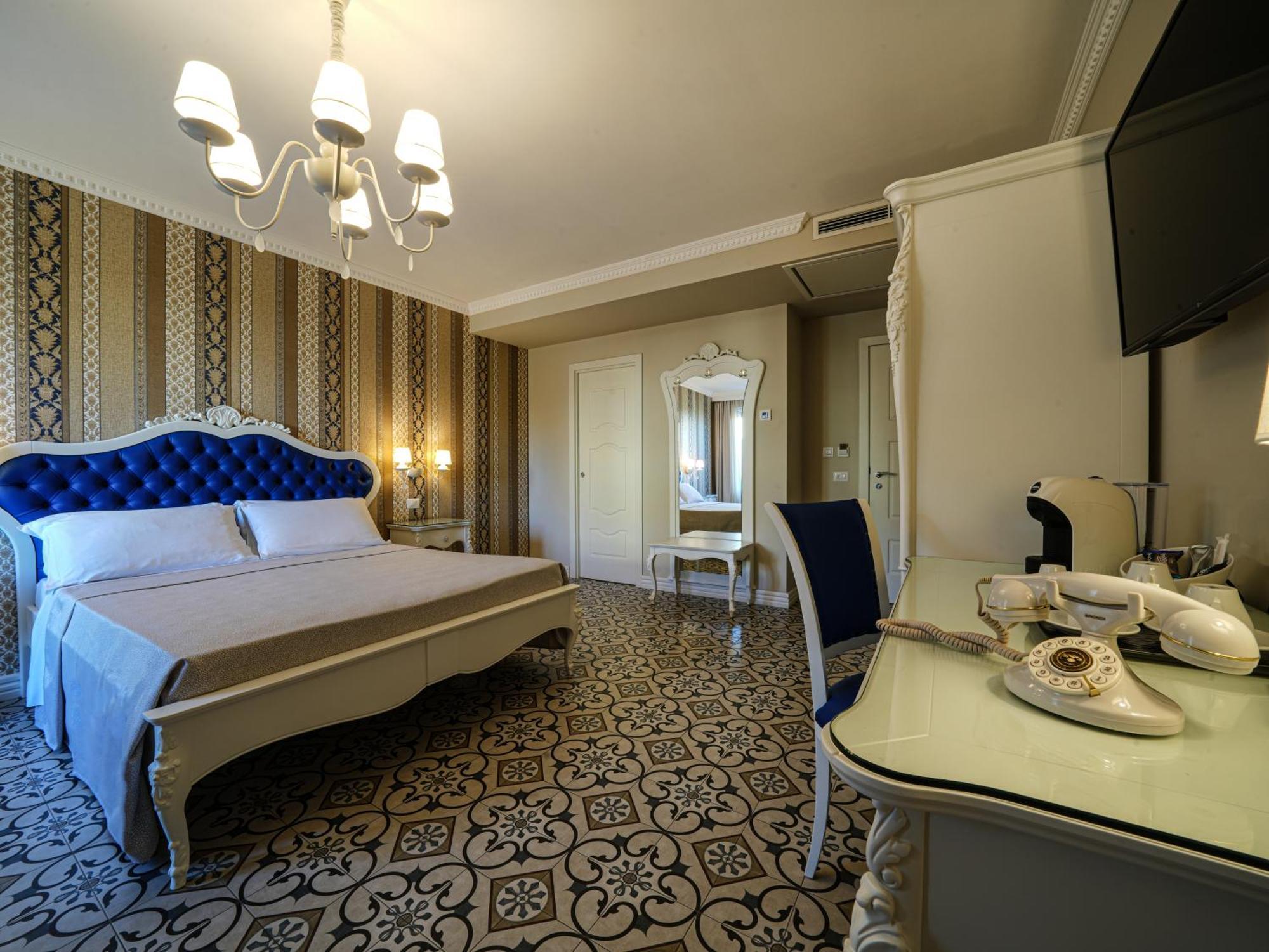 Sui Generis Tropea Luxury Rooms Exterior photo