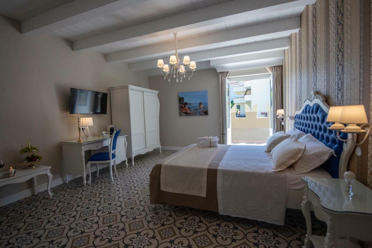 Sui Generis Tropea Luxury Rooms Exterior photo