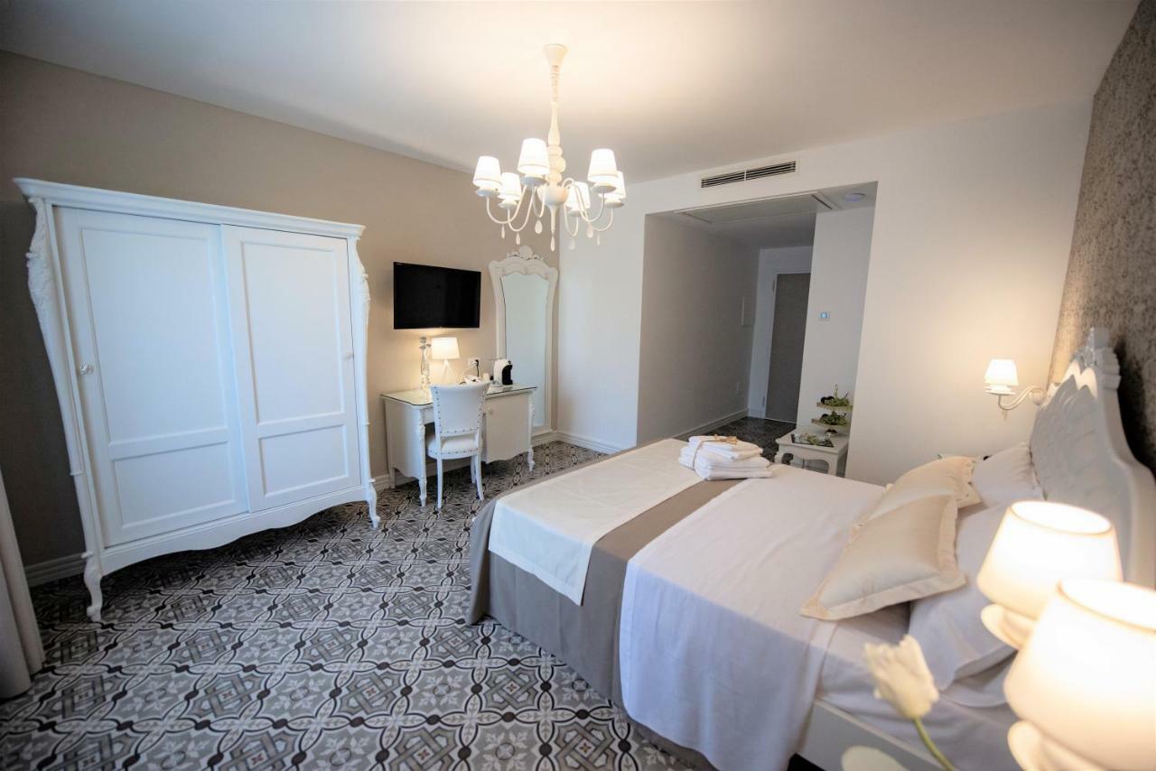 Sui Generis Tropea Luxury Rooms Exterior photo